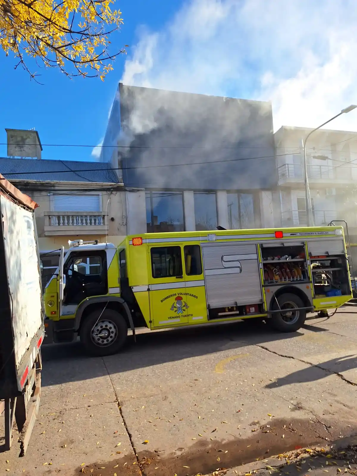 El incendio comenzó en el segundo piso. Foto: Sur24
