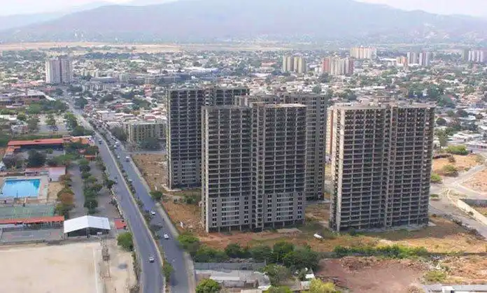 ¡Insólito ! Mata a su mujer y luego se quita la vida desde un edificio embrujado en Barquisimeto