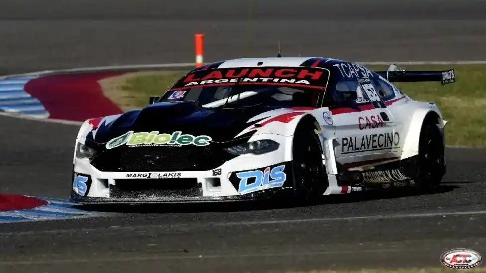 Juan Sebastián Gallo, el más veloz de la clasificación de TC Pista en Posadas