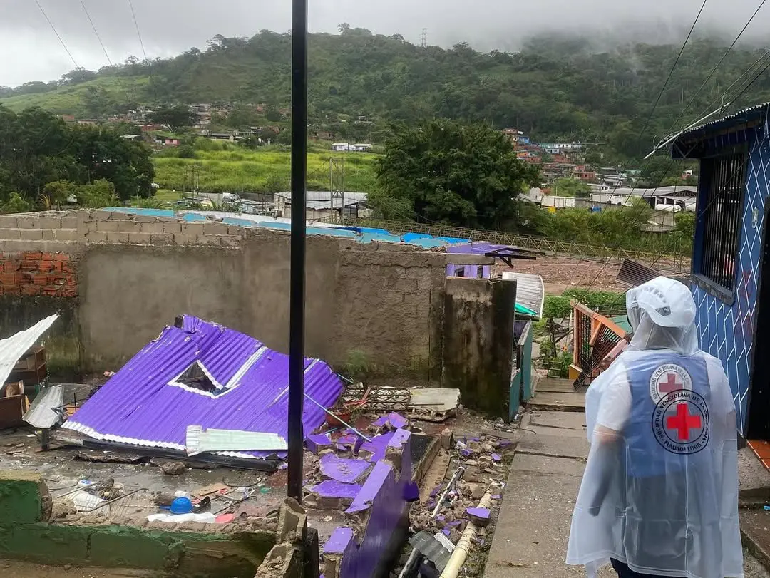 CRUZ ROJA VENEZOLANA atiende a poblaciones afectadas por las lluvias