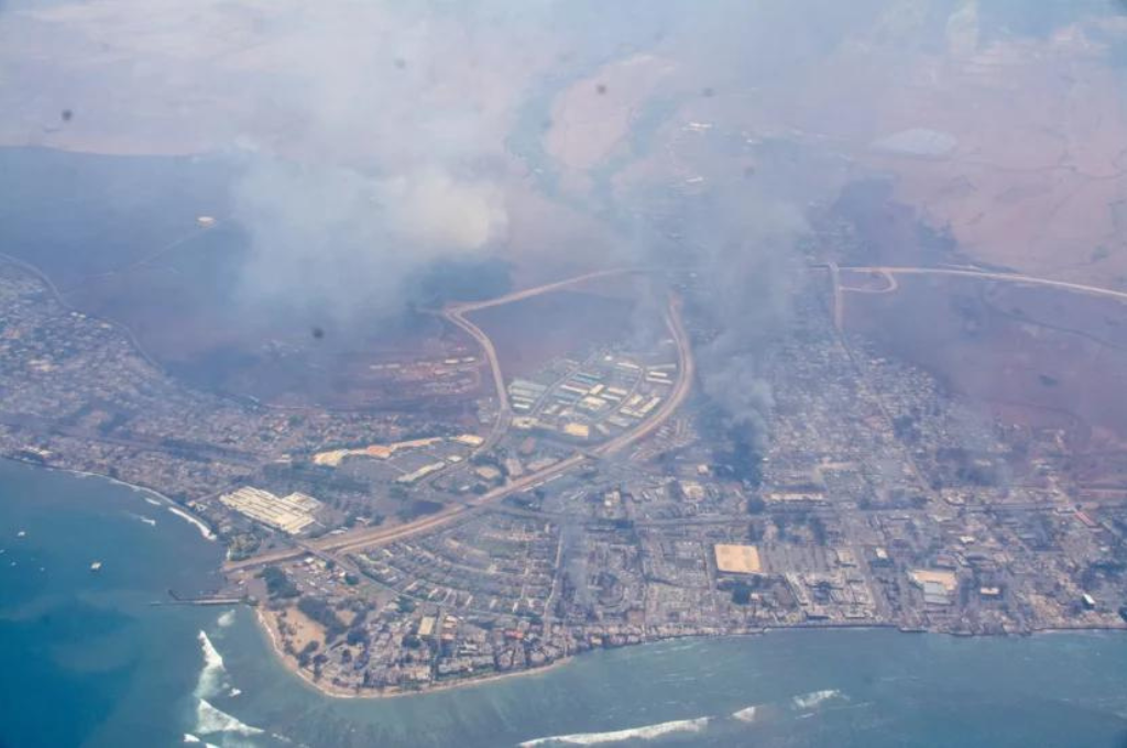 El incendio forestal causó desastre en la isla de Maui, en Hawai.