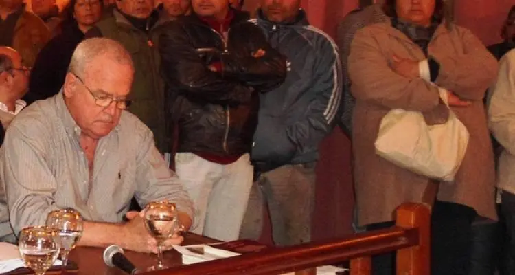Gil aseguró que el problema económico del municipio es “muchísimo más grave” que los temas que se tratan en sesión