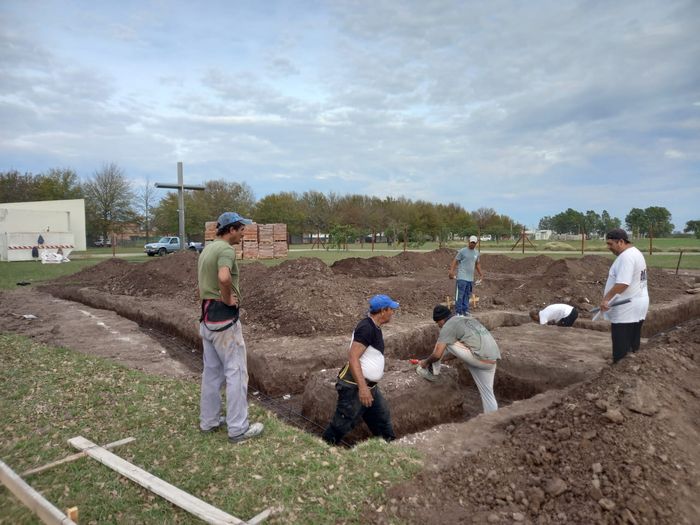 Comenzaron los trabajos de la nueva capilla Santa Rafaela María en barrio Álamos del Aero Club eduardo tomassini - 5