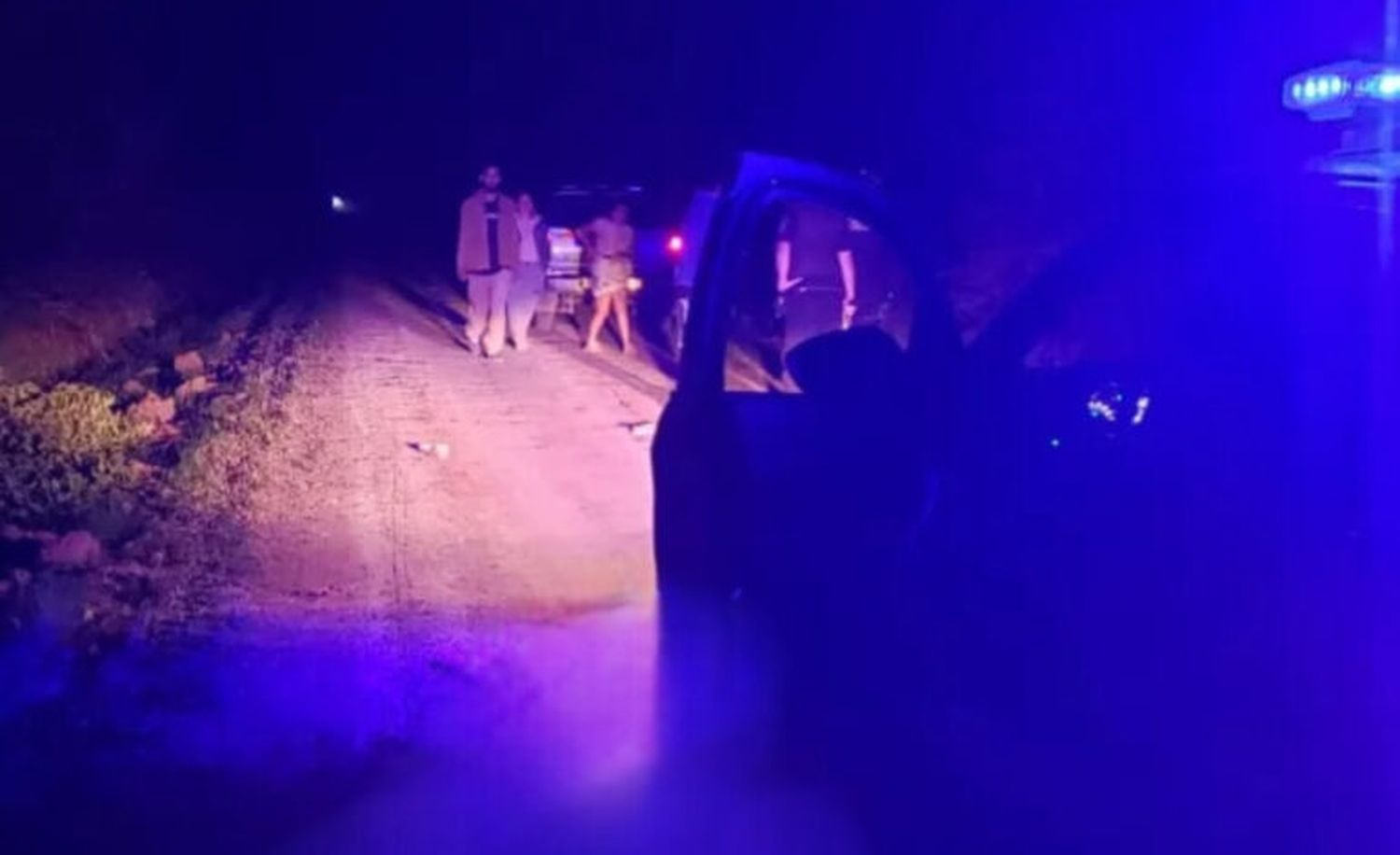 Ambos jóvenes se habrían dirigido a comprar pan para compartir una cena cuando ocurrió el accidente.