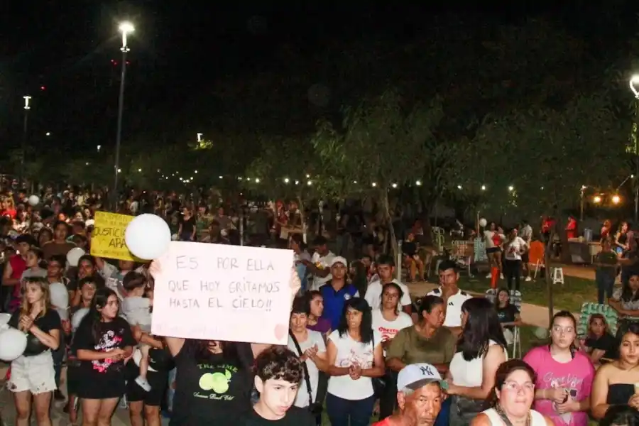 “Hagan algo, no esperen a llegar a esto”: una multitud marchó en Brinkmann por el crimen de la nena de 8 años