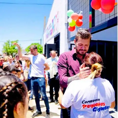 Marcelo Tinelli inauguró un comedor en Bolívar, su ciudad natal
