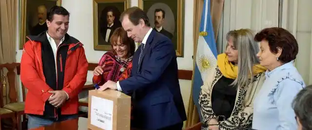 La provincia fortalece la política de viviendas para generar trabajo e inclusión social