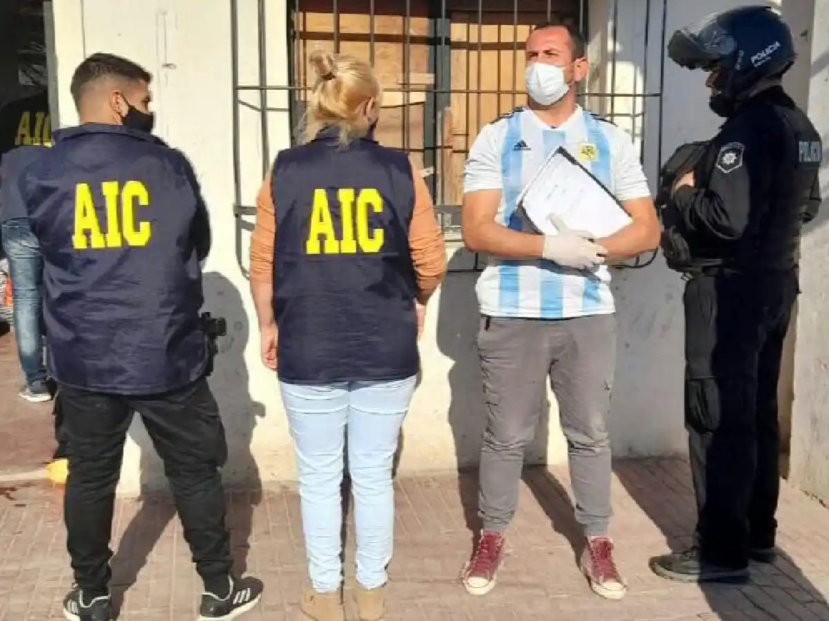 Allanamientos, un hombre detenido y otro prófugo por robos en Frontera 