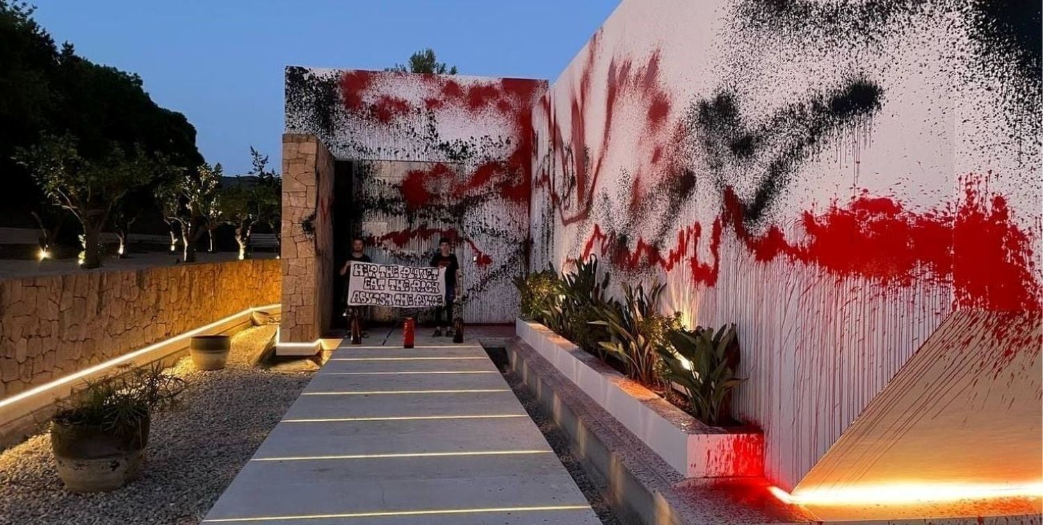 La casa de Messi fue vandalizada