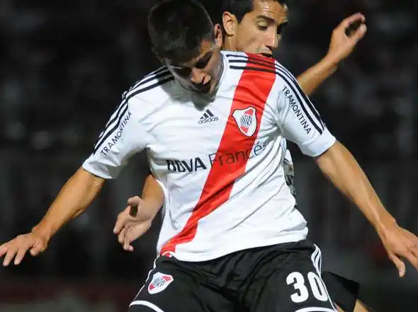 Copa Argentina: Estudiantes de Caseros sorprendió y eliminó a River