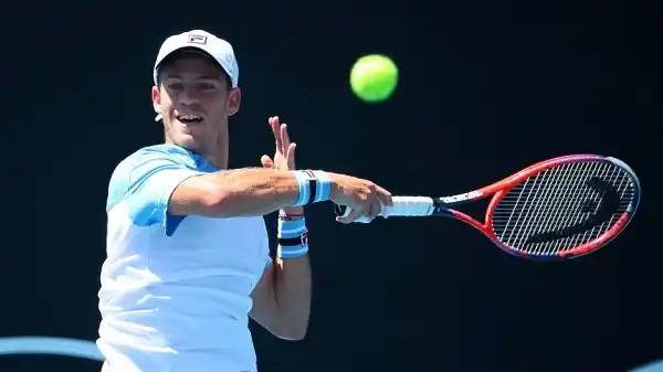 Con esfuerzo, Peque Schwartzman ganó y avanza en Austalia