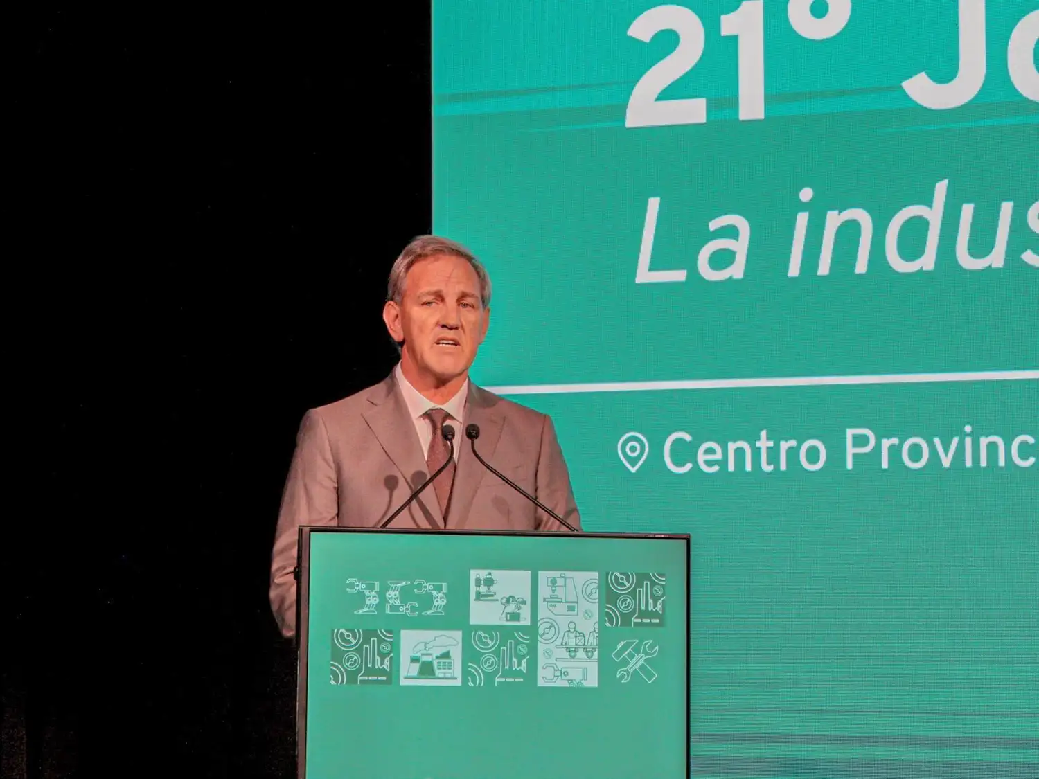 presidente de UIER, Gabriel Bourdin