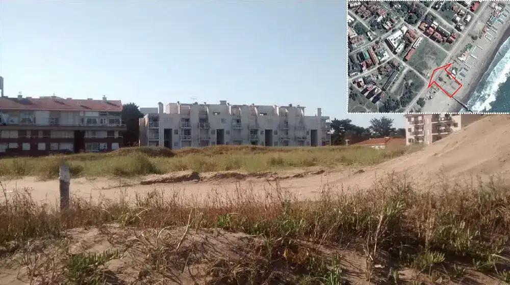 El terreno que se subastará en Pinamar.