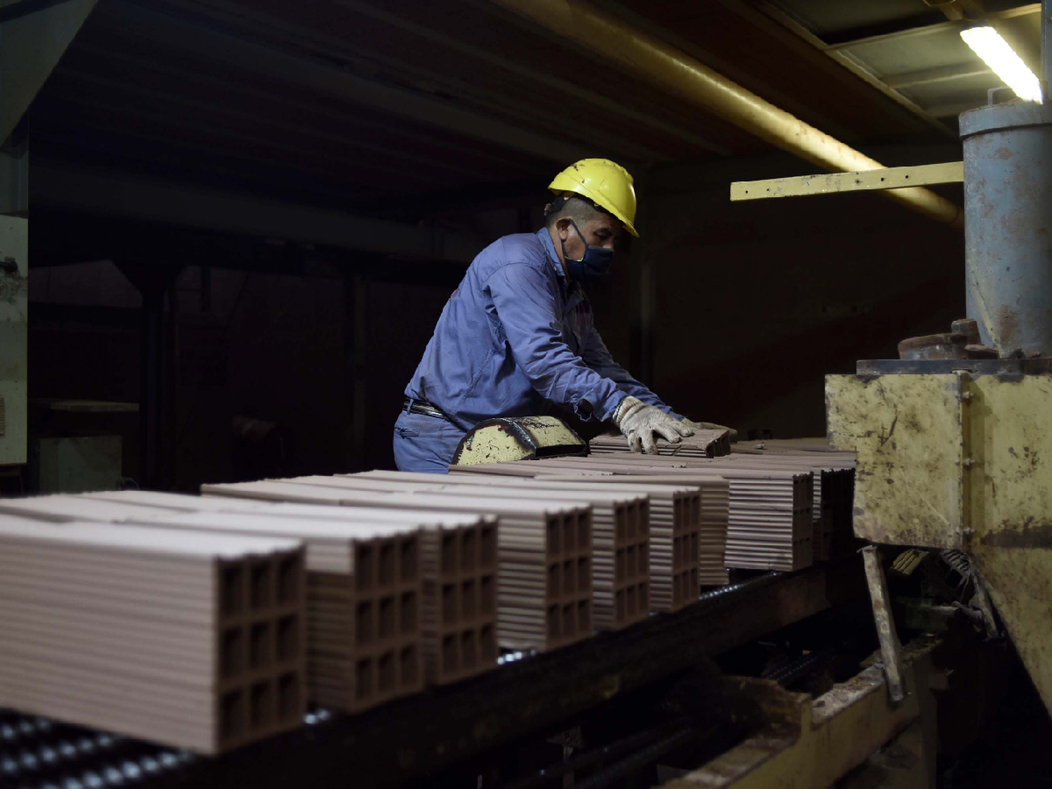 La industria ya tiene un nivel de actividad de entre 50% y 100% en las provincias