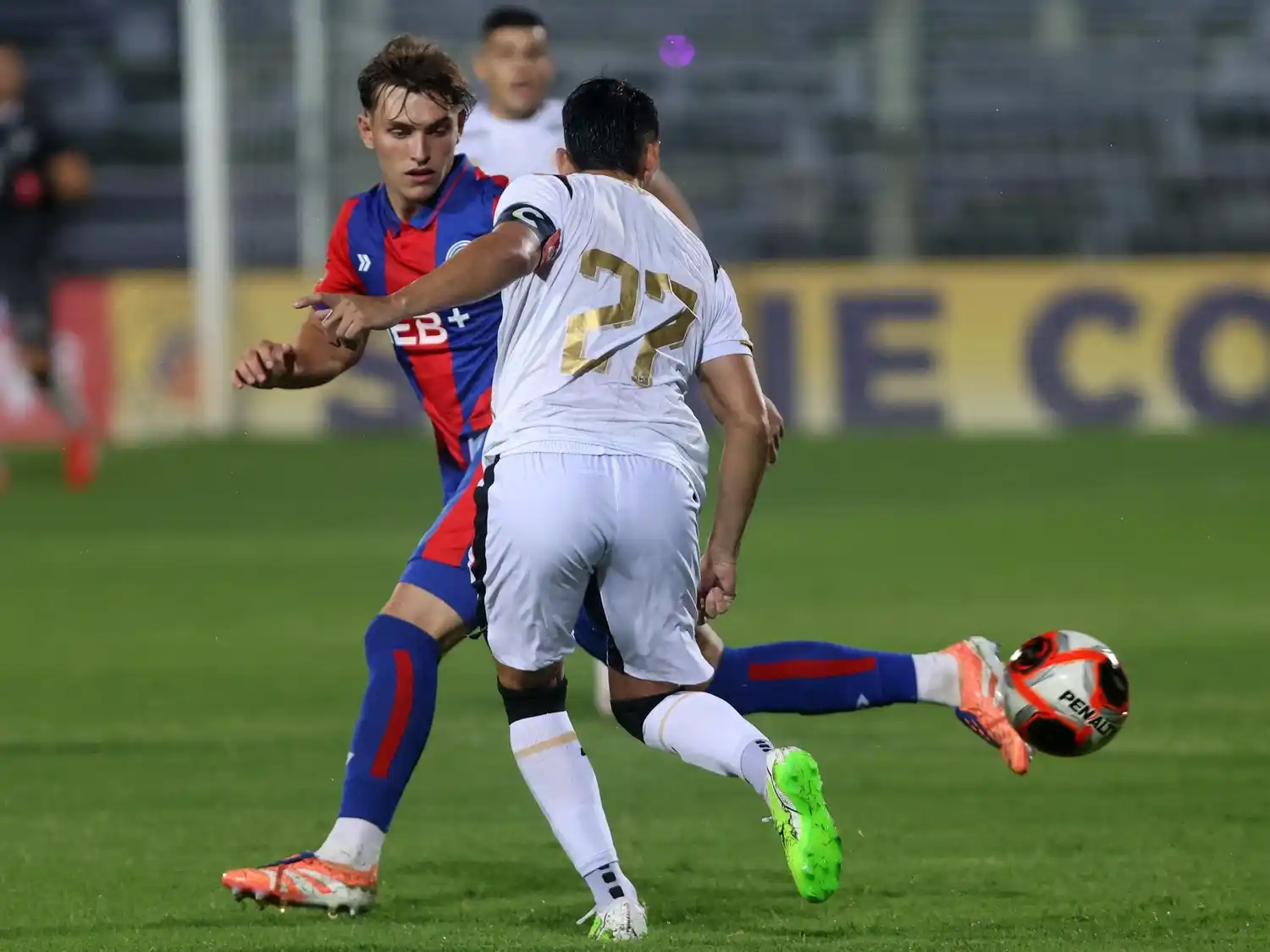 San Lorenzo cayo en Montevideo.