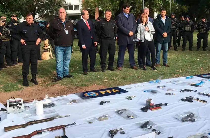 Secuestraron ametralladoras y granadas en múltiples allanamientos por los ataques al Poder Judicial