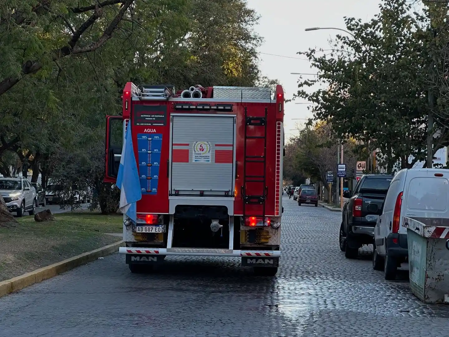 Se desplazaron dos dotaciones de bomberos hasta el lugar. (Foto: Bomberos Voluntarios de San Francisco)