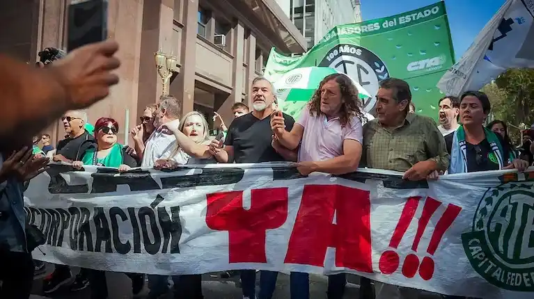 El Gobierno despedirá a unos 5000 empleados para profundizar el ajuste del Estado