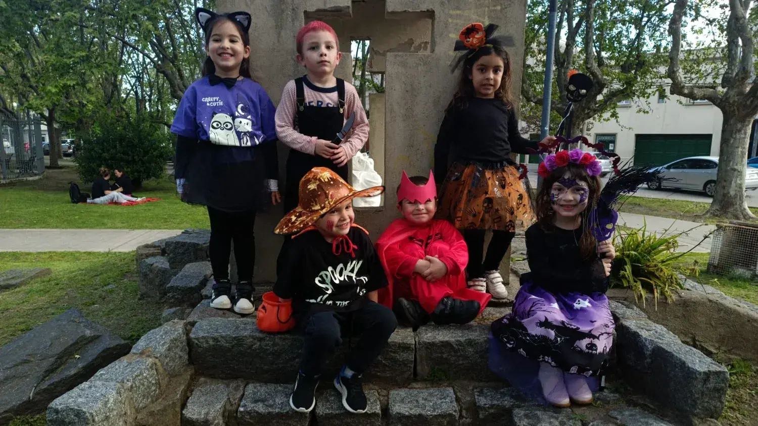 Chicos disfrazados por Haloween