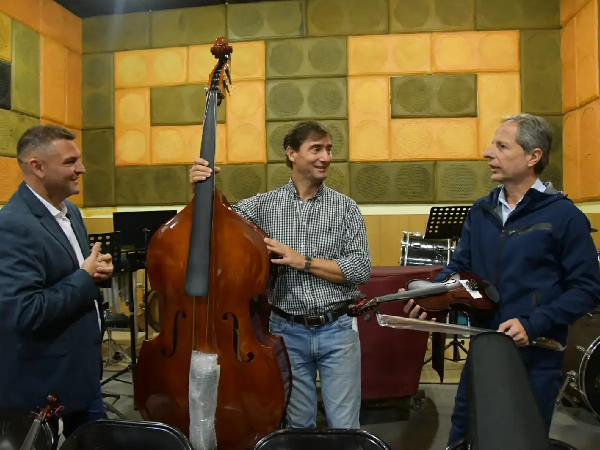 La Orquesta Sinfónica Juvenil recibió nuevos instrumentos 