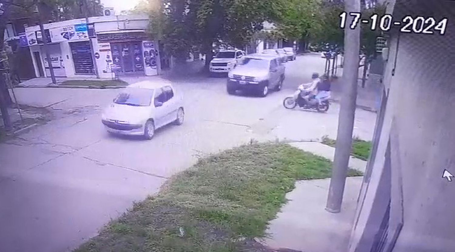 El momento del accidente en Petrona Simonino y Belgrano