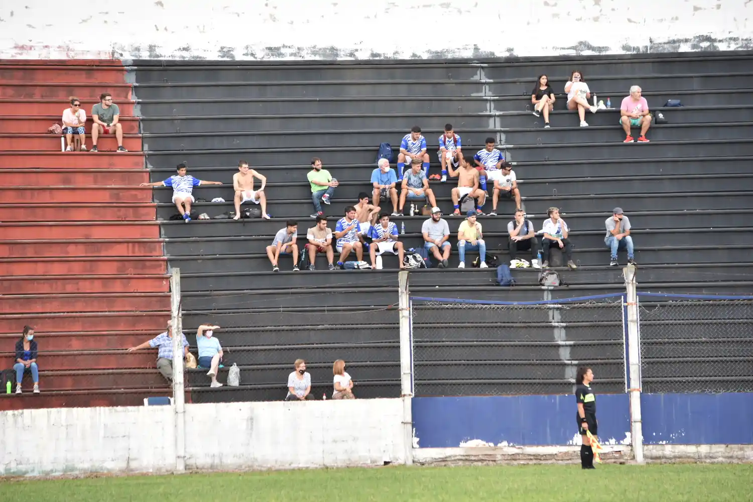 Autorizaron el ingreso de 100 personas más a los eventos deportivos