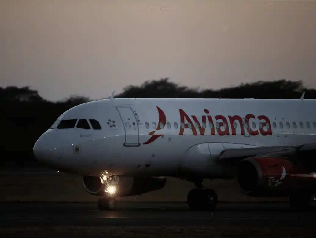 Pánico en un vuelo de Avianca que aterrizó de emergencia (+Video)