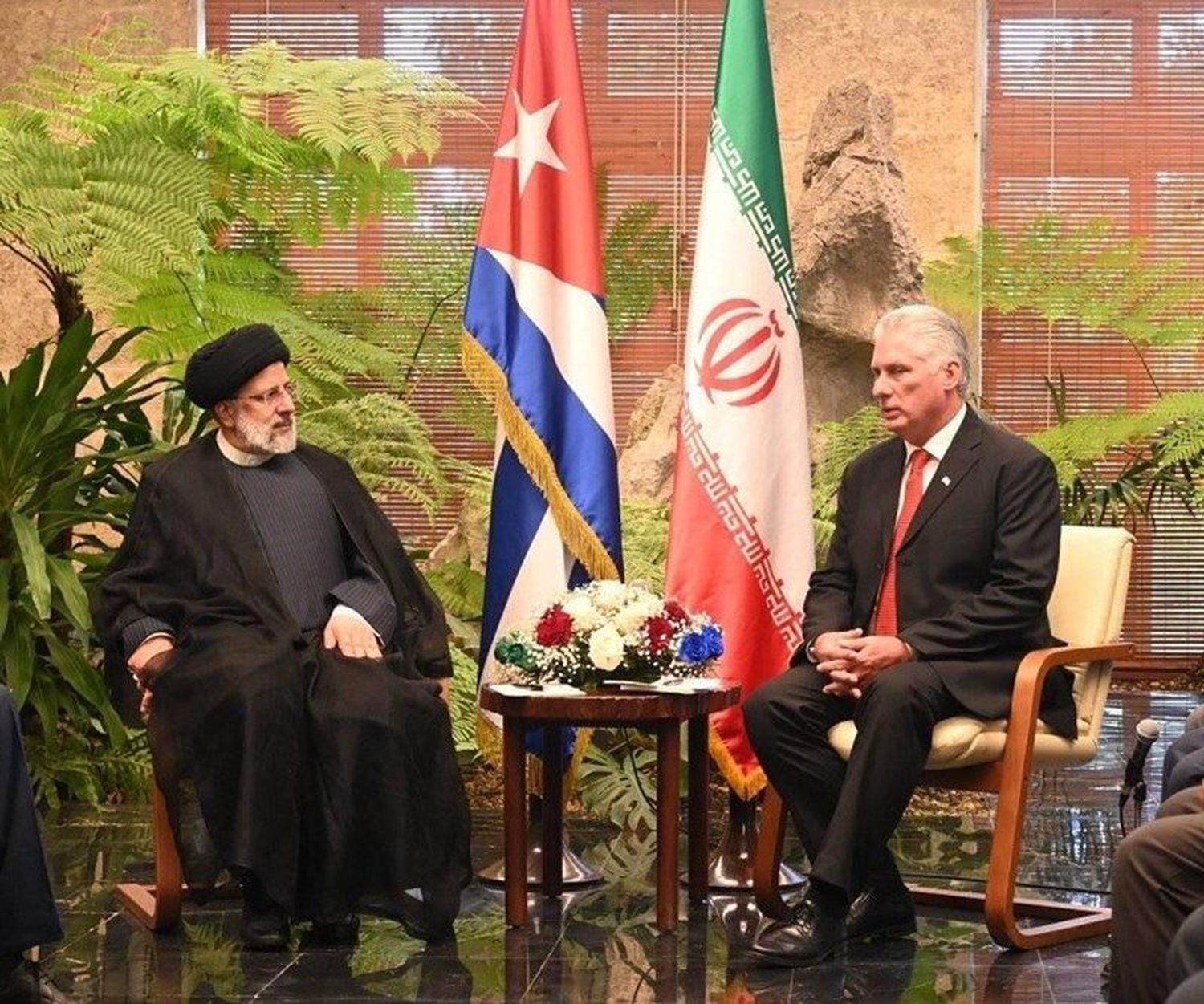 Miguel Díaz-Canel recibió en el Palacio de la Revolución de La Habana a su homólogo iraní, Ibrahim Raisi.