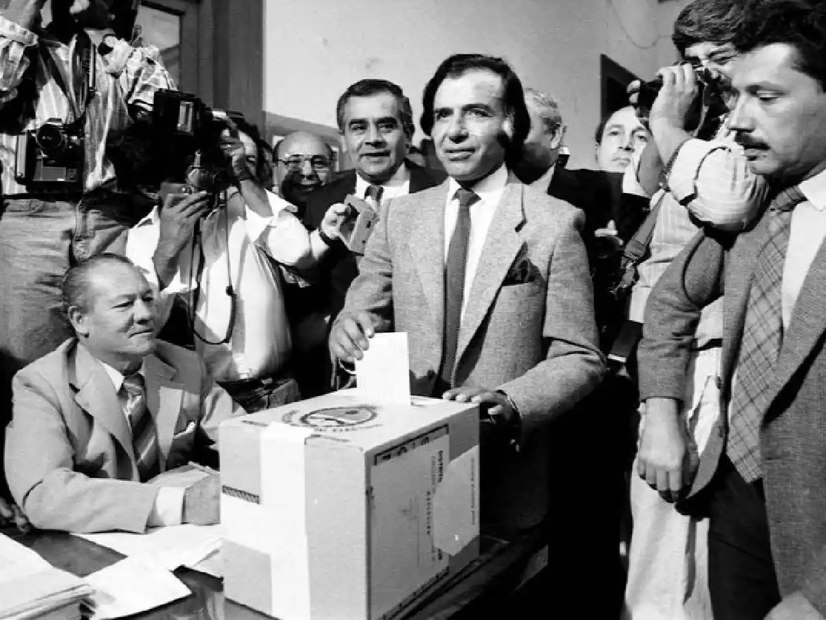 Los 90, una década de transformaciones, alianzas y cambiantes resultados