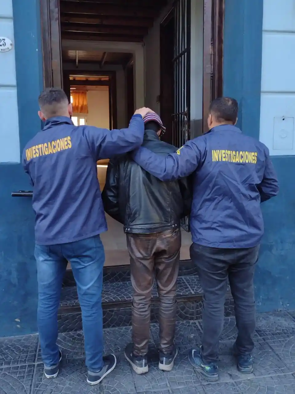 Robaron la corona de la Virgen del Lujan en la Basílica Nuestra Señora de Aránzazu
