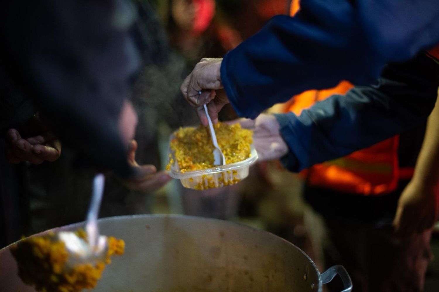 La provincia refuerza las raciones de comida que distribuyen los Ex Combatientes de Malvinas en Rosario