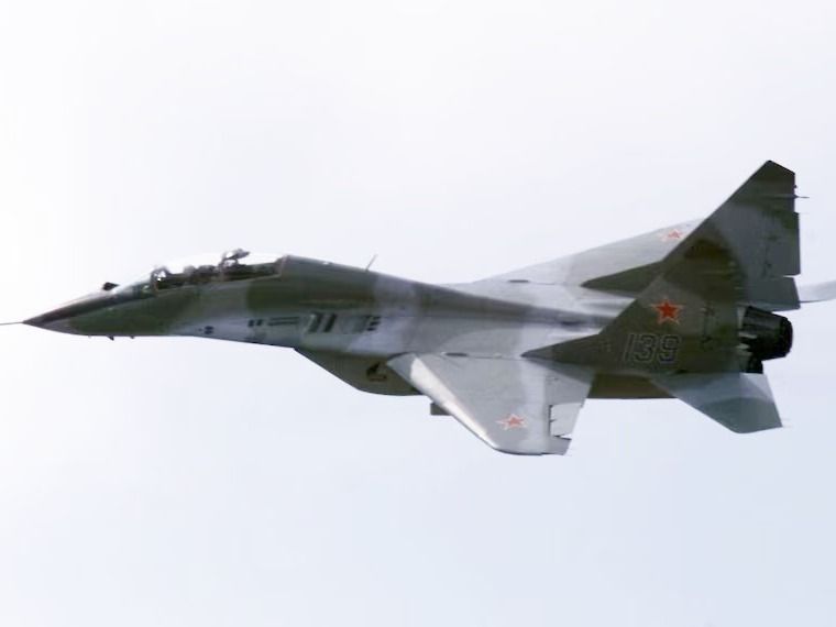 Pese a violaciones del espacio aéreo cometidas por aviones y drones rusos, el Kremlin acusa a Occidente
