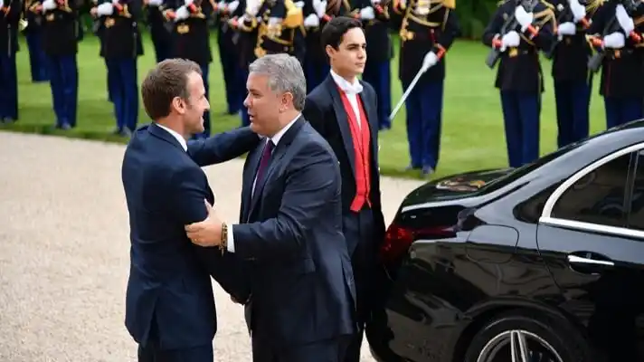 «NOS UNE LA DEFENSA DE LA DEMOCRACIA en Venezuela»: Emmanuel Macron a Iván Duque