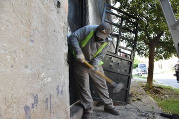 Derrumbaron un búnker de drogas en Tiro Suizo y Rosario llegó a las 50 inactivaciones