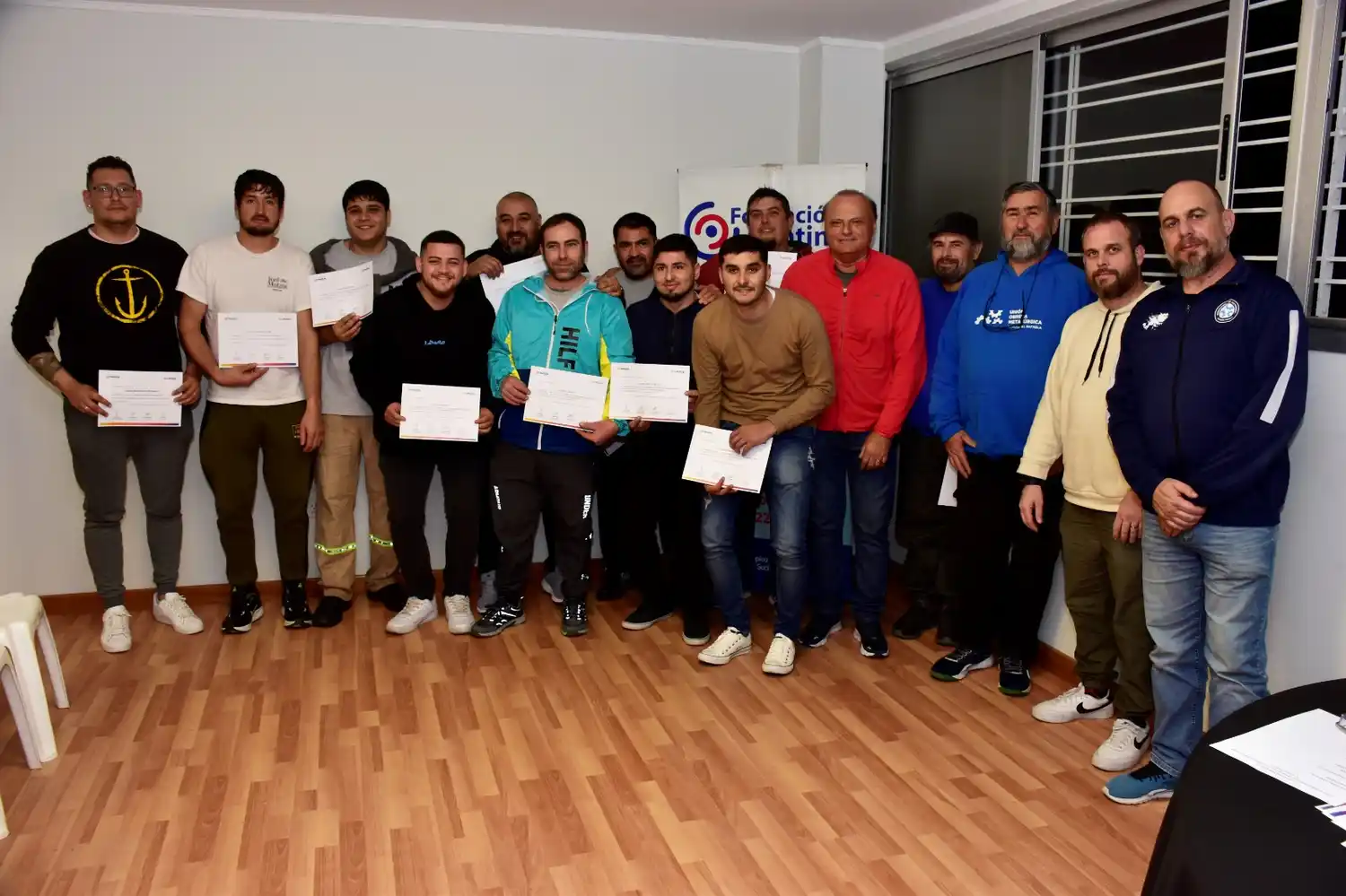 La UOM entregó certificados de cursos de soldadura y electricidad en Rafaela