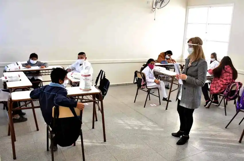 Más de 90 mil alumnos volvieron a las aulas en la provincia: «Es una experiencia importante»
