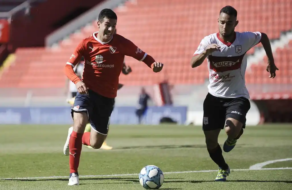 Morón sorprendió a Independiente