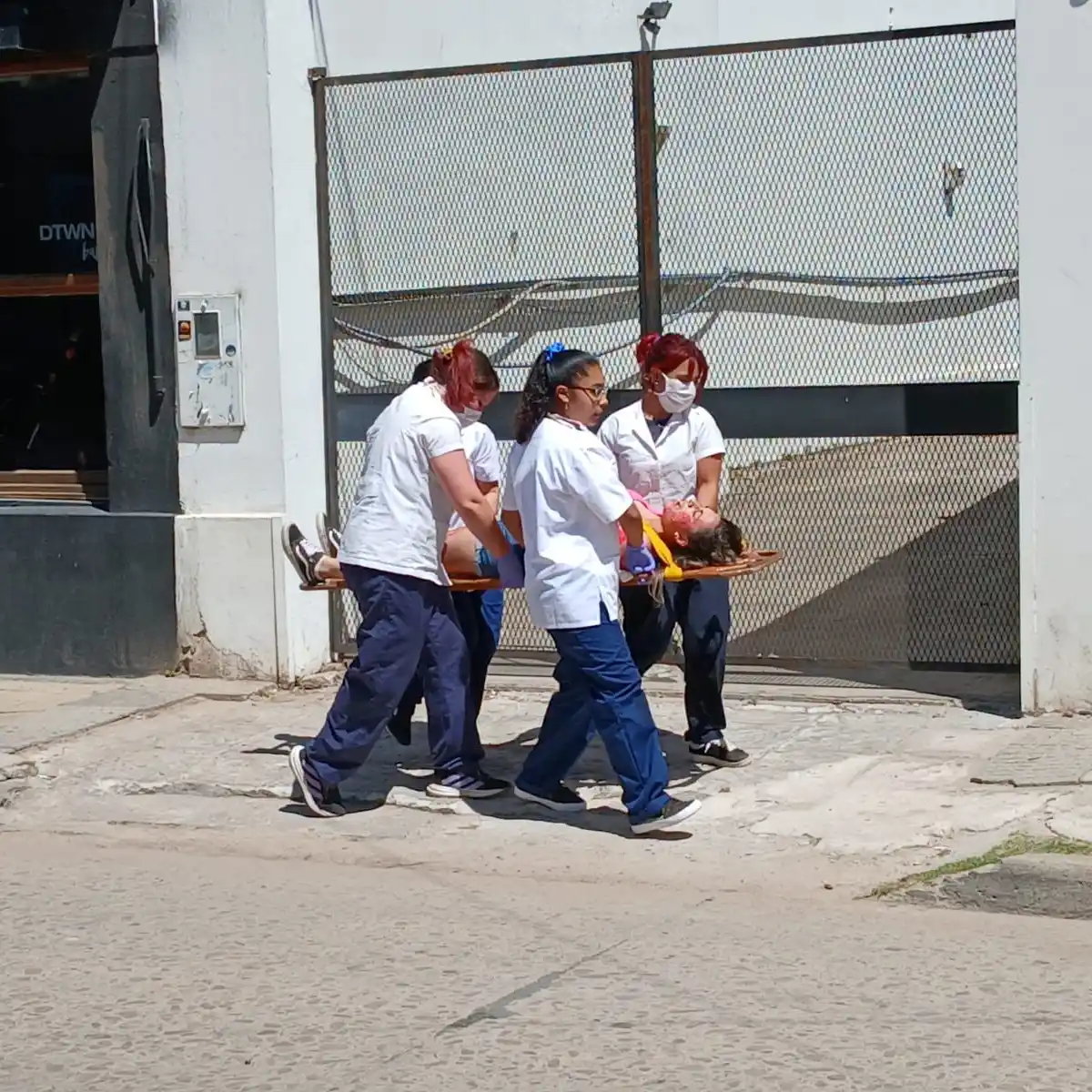 La Cruz Roja realizó un simulacro de rescate en un boliche de la ciudad