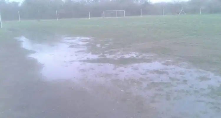 Fútbol mayor e infantil suspendido por las lluvias