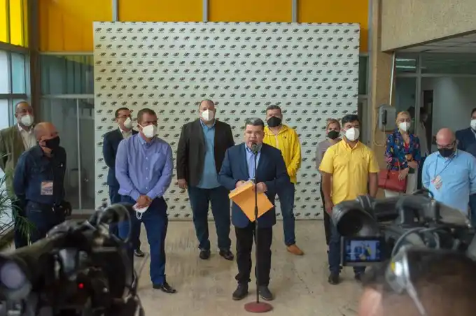 TRAICIONARON a sus electores pero dice que salvarán a la AN: Luis Parra inscribe candidatos para el 6D