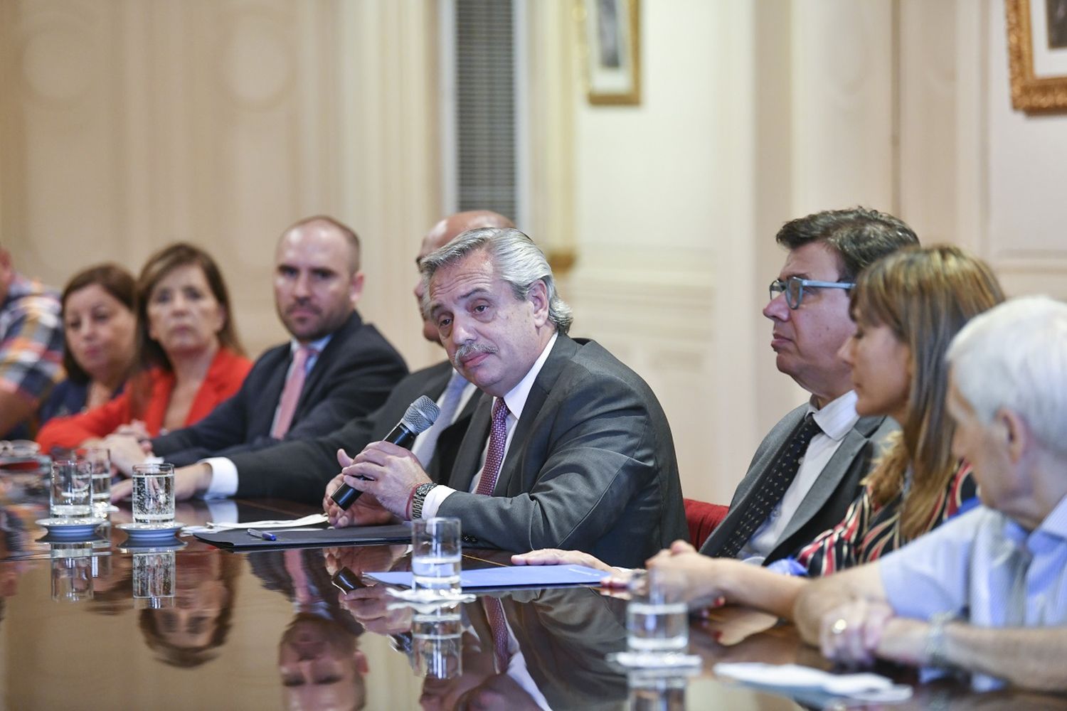 Con el aumento anunciado, el Salario Mínimo, Vital y Móvil alcanzará los 47.850 pesos a fin de año