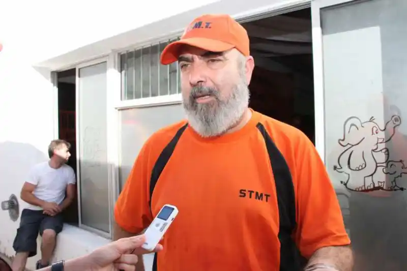 Sigue el paro de municipales y el miércoles habrá reunión en el Ministerio