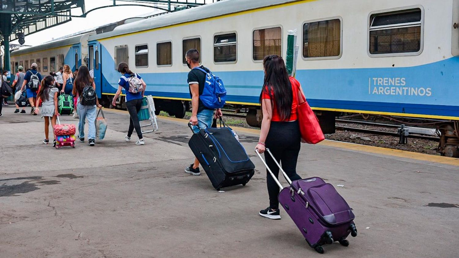 La administración del sistema ferroviario podría pasar a manos privadas.