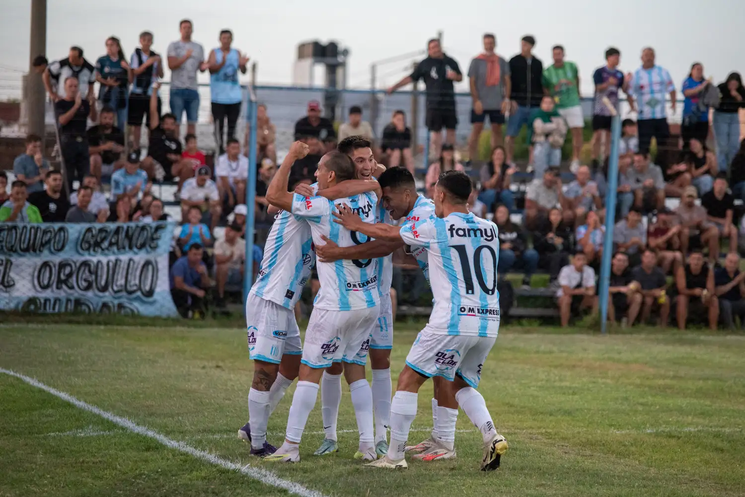 FOTO ANDRÉS AROUXET Ferro se quedó con el partido de ida.