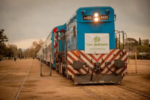 Llega el Tren Solidario con donaciones a Bolívar y Urdampilleta