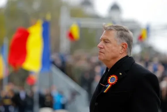 En medio de una crisis política, se confirmó la renuncia del presidente de Rumania
