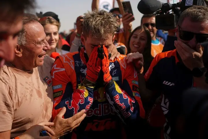 Argentina en la cima del Dakar: Benavides ganó por dos segundos e hizo historia