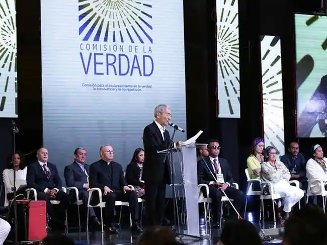 Criminales más culpables: Farc, luego paramilitares y Estado; afirma la Comisión de la Verdad
