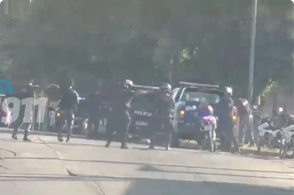 Atacaron a policía durante un operativo