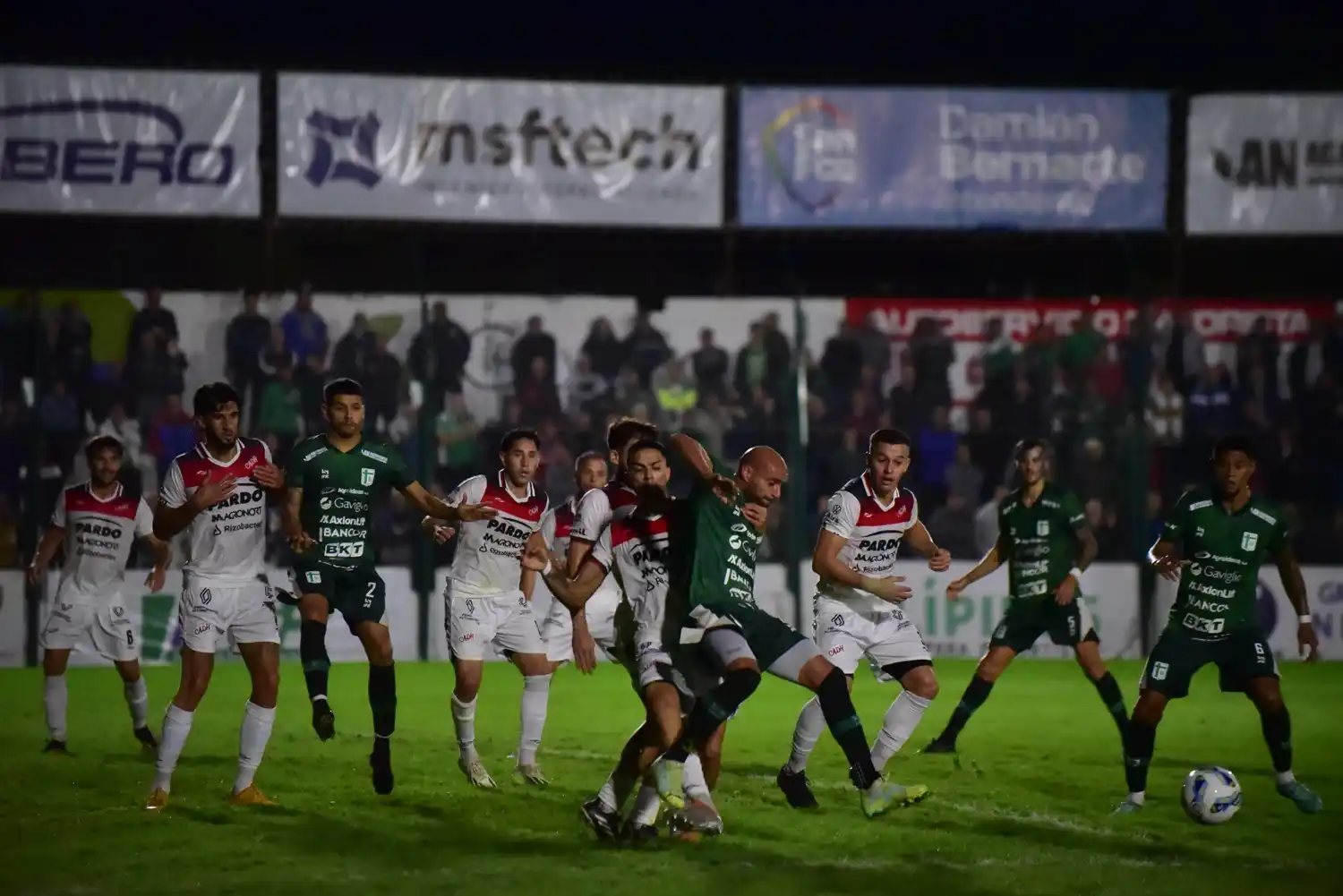 Sportivo debuta con Douglas Haig en el "Francia".